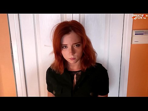 ❤️ Ochranka potrestala krásnou ženu za krádež v obchodě - sperma v ústech ❤❌ Šukání video u nás ❌
