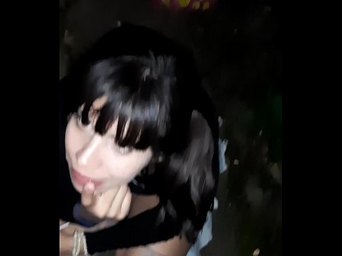 ❤️ Na ulici zduřelý penis výměnou za bonbóny ❤❌ Šukání video u nás ❌